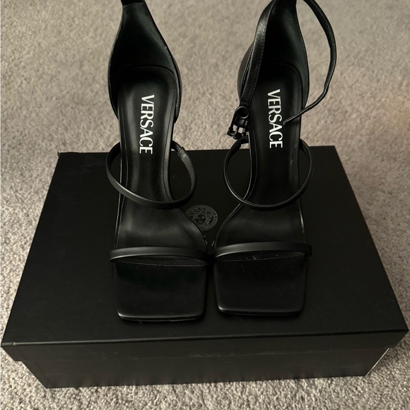 Versace Heels - Picture 1 of 5